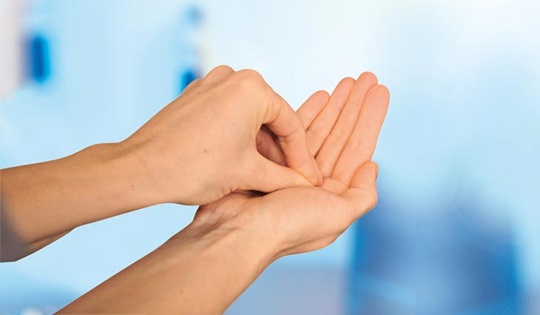 Rub-in method for hand disinfection